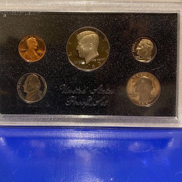 1983 PROOF SET - Picture 1 of 1